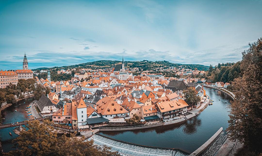 Raziskovanje_Ceske_-_Exploring_the_Czech_Republic_-_Photo_by_Vlad_Kiselov_on_Unsplash.jpg
