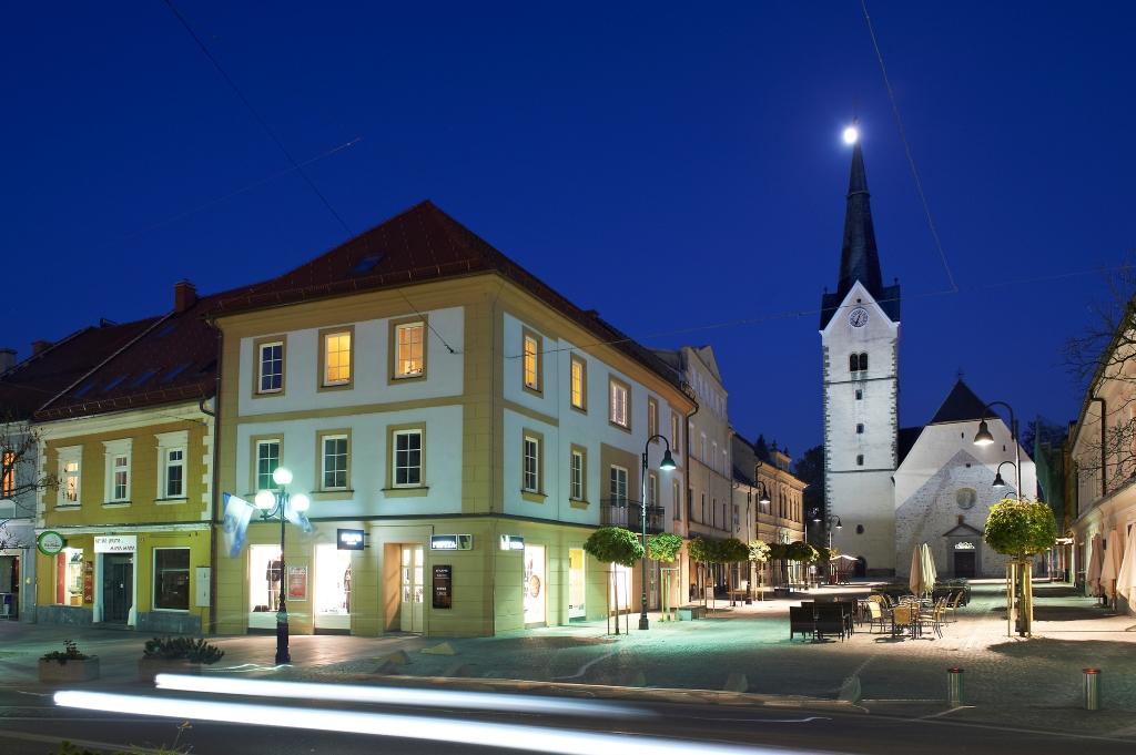 Slovenj_Gradec_at_night_-_Photographer_-_Tomo_Jesenicnik_-_archive_RRA_Koroska_d-o-o-_-_Source_-_www-slovenia-info.jpg