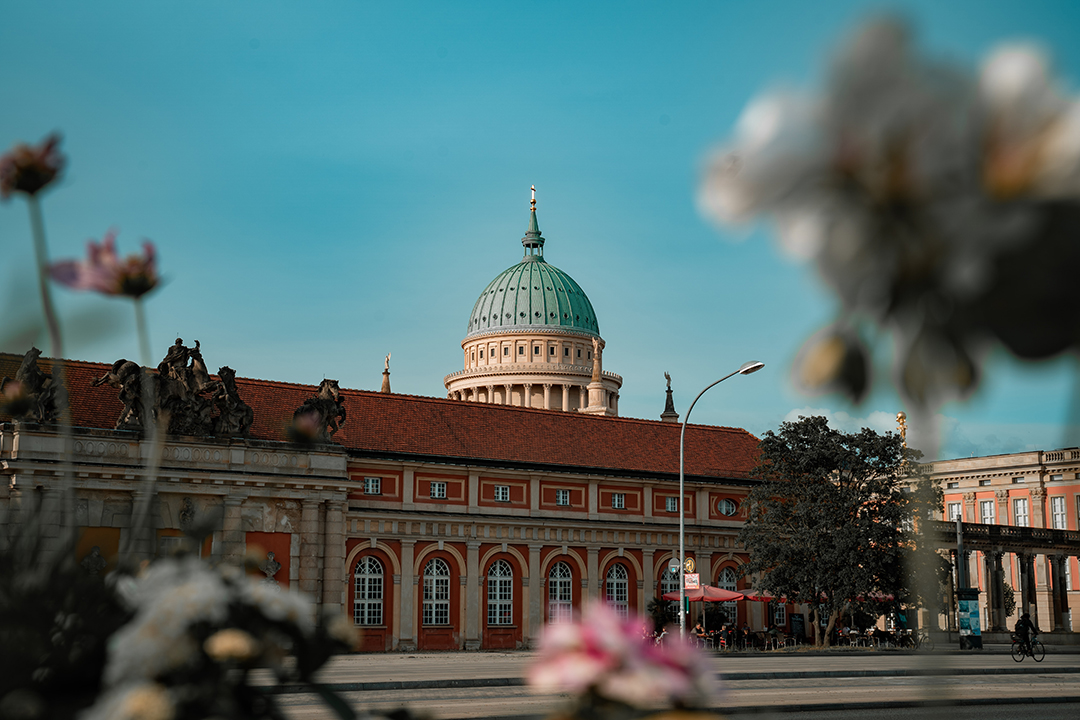 Izlet_v_Potsdam_-_Trip_to_Potsdam_-_Photo_by_Leon_Seibert_on_Unsplash.jpg