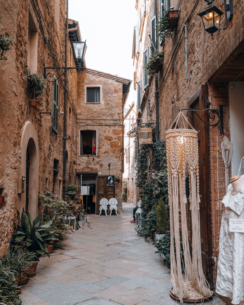 Photo_by_Alessandro_Porri_on_Unsplash.jpg