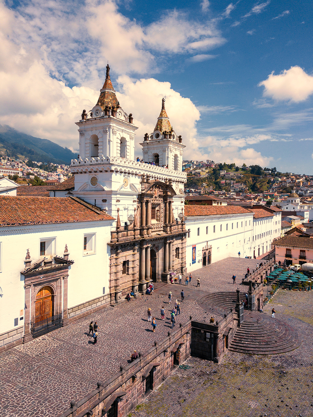 Popotniski_nasveti_za_Ekvador_-_Travel_tips_for_Ecuador_-_Photo_by_Kiyoshi_on_Unsplash.jpg