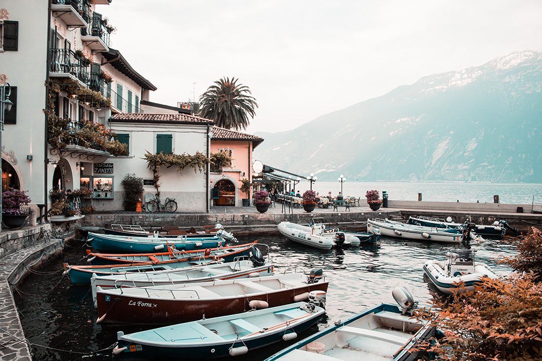 Izlet_v_Gardaland_-_Trip_to_Gardaland_-_Photo_by_Benjamin_Voros_on_Unsplash.jpg