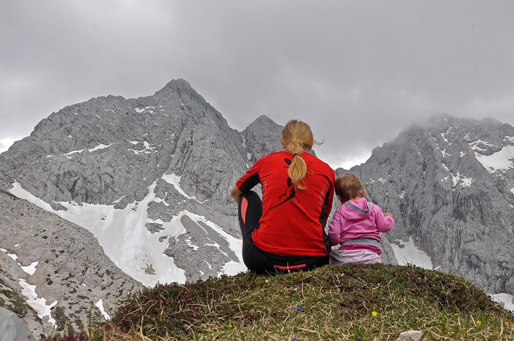 V_hribe_z_dojenckom_-_To_mountains_with_a_baby_5.JPG
