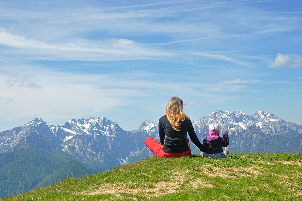 V_hribe_z_dojenckom_-_To_mountains_with_a_baby_9.JPG