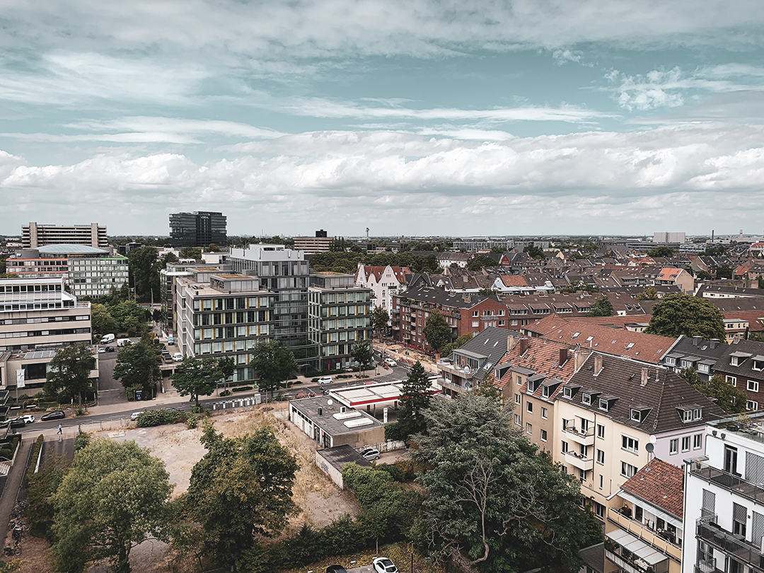 Popotniski_nasveti_za_Dusseldorf_-_Travel_Tips_for_Dusseldorf_-_Photo_by_Amarena_Eis_on_Unsplash.jpg