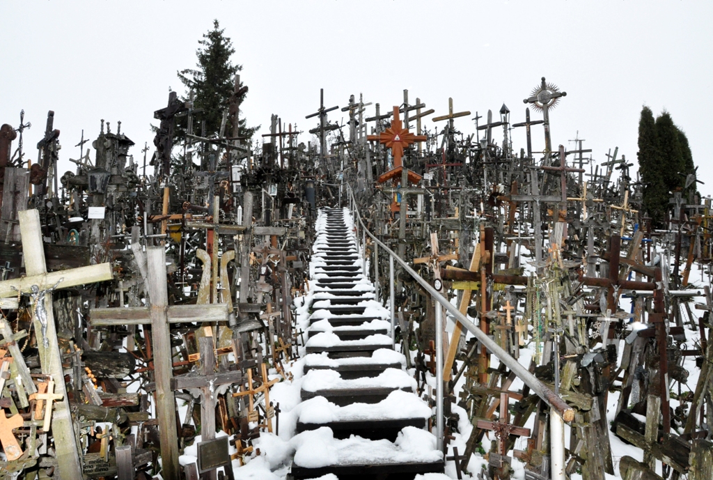 Hrib_krizev_-_Hill_of_Crosses_2.JPG