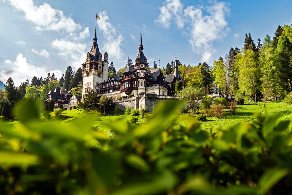 Peles_Castle_Romania_-_Photo_by_Majkl_Velner_on_Unsplash.jpg