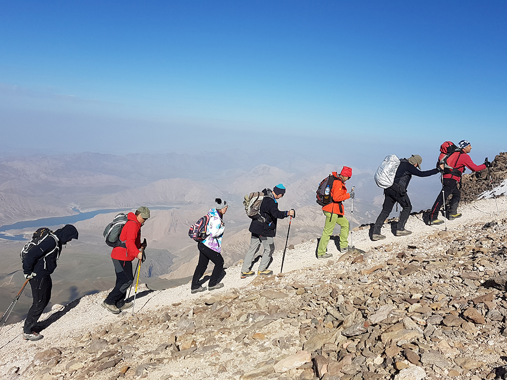 Treking_v_Iranu-lekt_-_Trekking_in_Iran_6.jpg