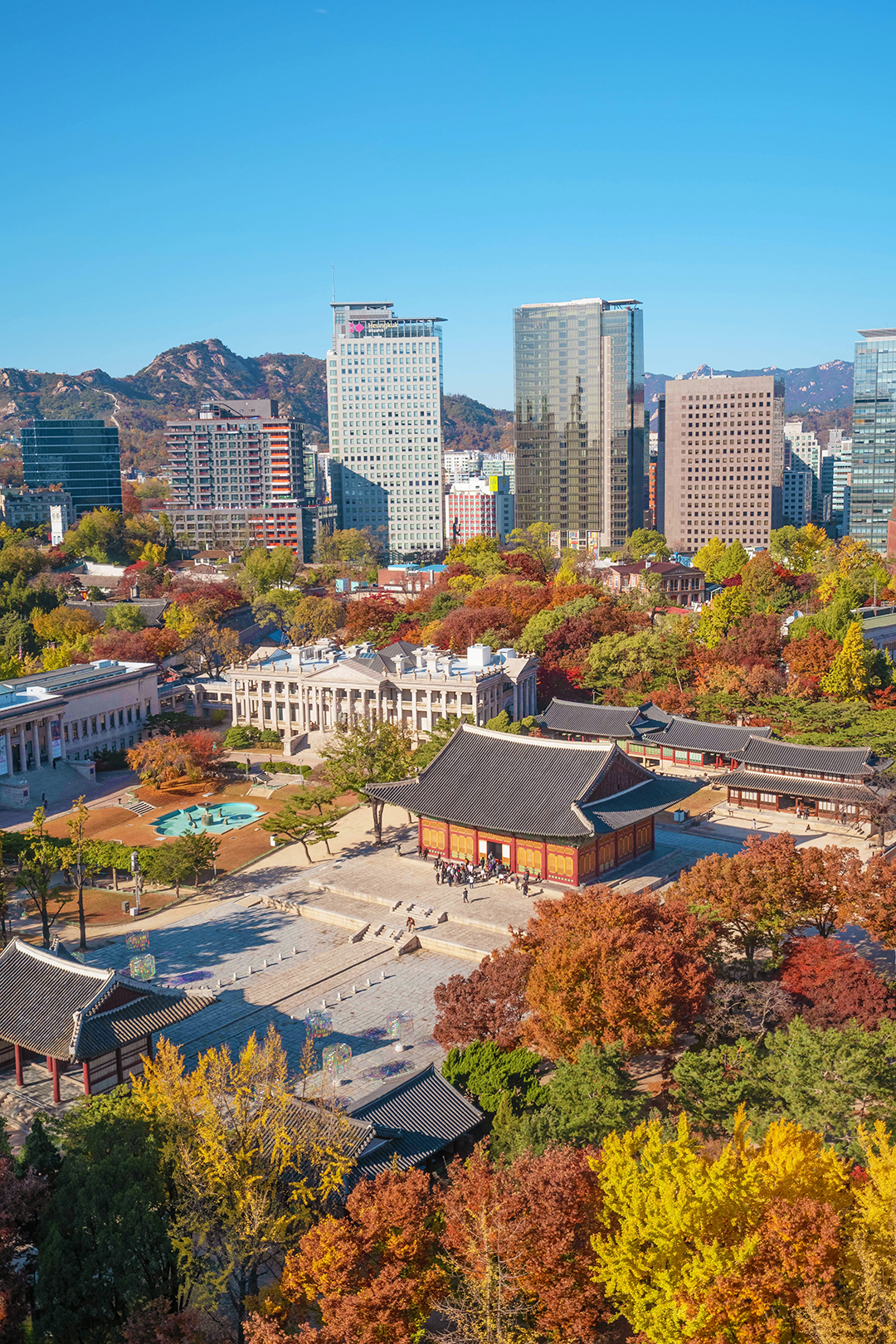 03_Znamenitosti_Seula_-_Seoul_tourist_attractions_-_Deoksugung_Palace_-_Photo_by_SeongPhil_Jang_on_Unsplash.jpg