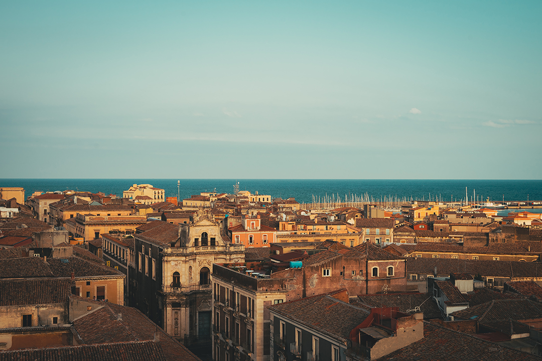 Nasveti_za_Catanio_-_Travel_tips_for_Catania_-_Photo_by_Mateusz_Butkiewicz_on_Unsplash.jpg