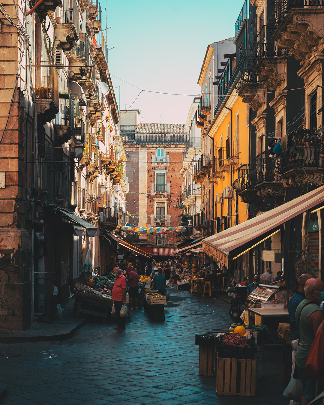 Nasveti_za_Catanio_-_Travel_tips_for_Catania_-_Photo_by_Mateusz_Butkiewicz_on_Unsplash_1.jpg