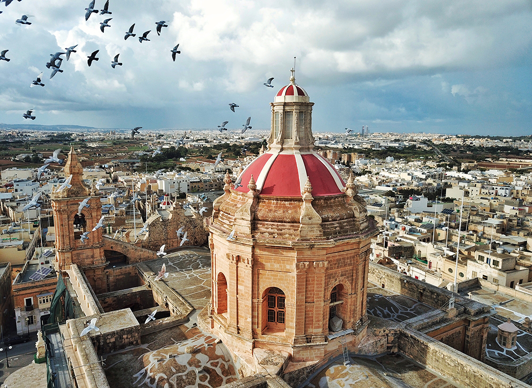 01_Popotniski_nasveti_za_potovanje_na_Malto_-_Travel_tips_for_traveling_to_Malta_-_ENVATO.jpg
