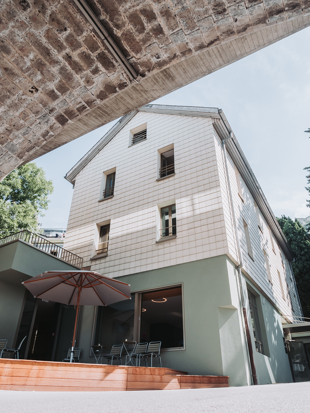 Hostel_Montreux_-_Photographer_-_Leonidas_Portmann_5.jpg