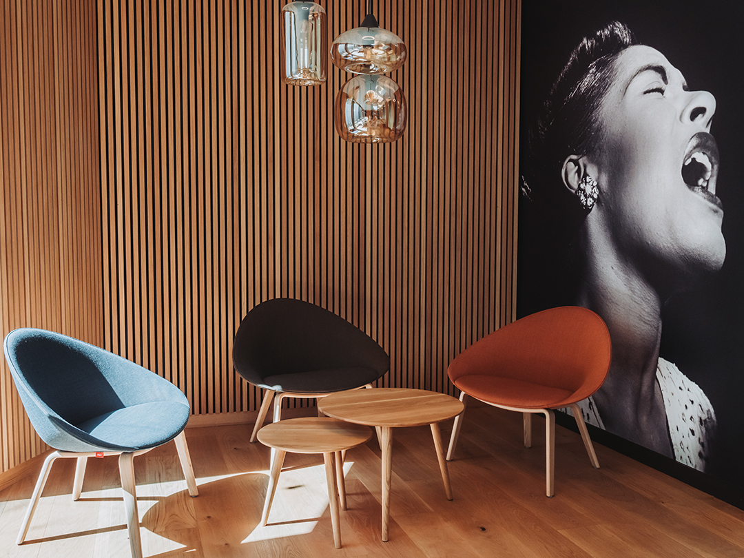 Hostel_Montreux_-_Photographer_-_Leonidas_Portmann_8.jpg