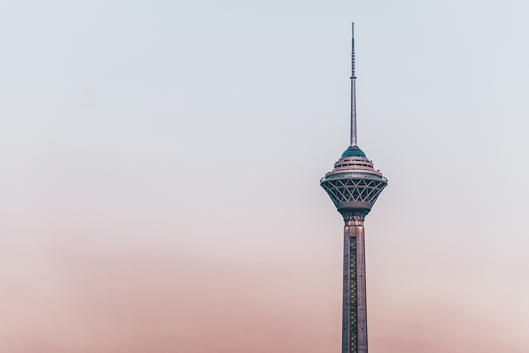 04_Popotniski_nasveti_za_potovanje_v_Teheran_-_Travel_tips_for_traveling_to_Tehran_-_Photo_by_Farzad_Mohsenvand_on_Unsplash.jpg