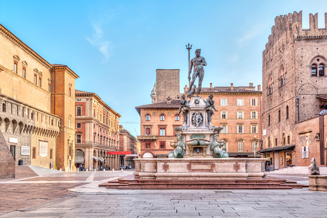 01_Nasveti_za_potovanje_v_Bologno_-_Tips_for_traveling_to_Bologna_-_ENVATO.jpg