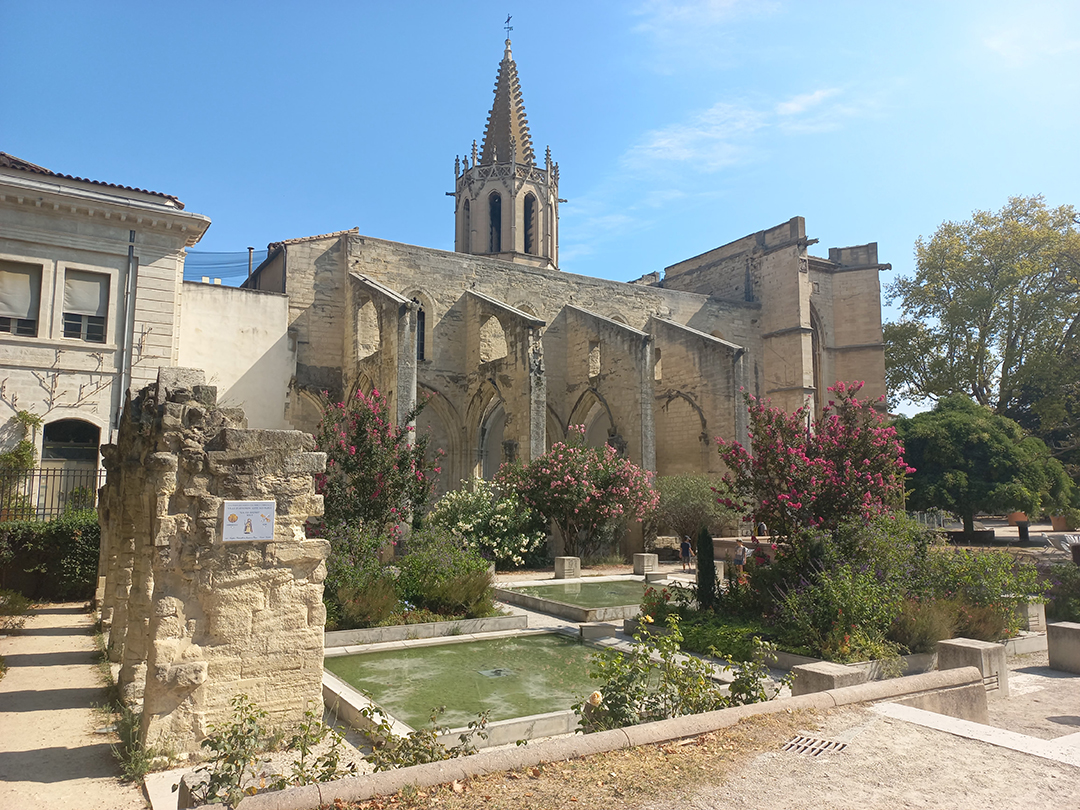 Potepanje_po_Provansi_-_Wandering_through_Provence_1.jpg