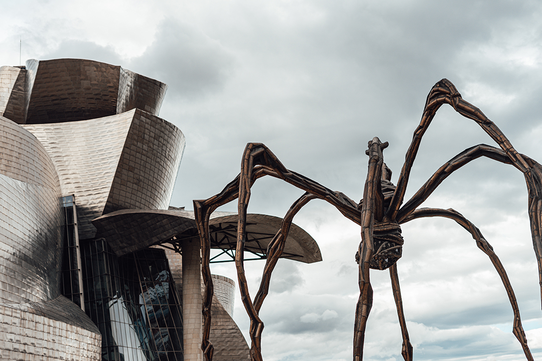 02_Ogled_Spanskega_mesta_Bilbao_-_Tour_of_the_Spanish_city_of_Bilbao_-_ENVATO.jpg
