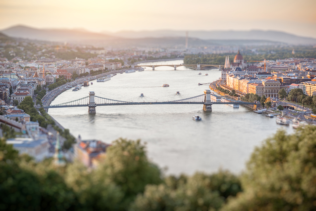 04_Znamenitosti_Budimpeste_-_Sights_of_Budapest_-_ENVATO.jpg